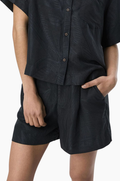 Objhannima HW Shorts 132 - Black - Object